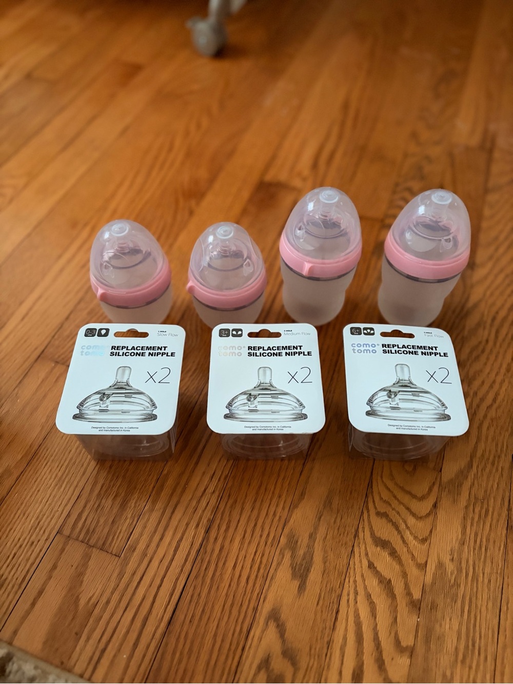 Comotomo Pink Baby Bottle Set with Replacement Silicone Nipples